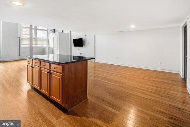 Building Photo - 810 N Hancock St