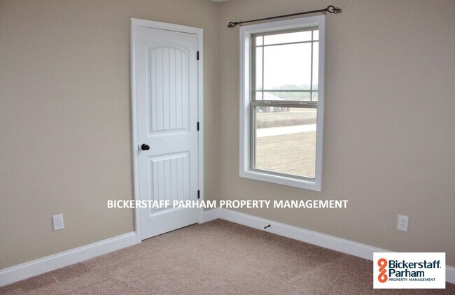 Building Photo - Welcome to Ft. Mitchell!! The Perfect Fami...