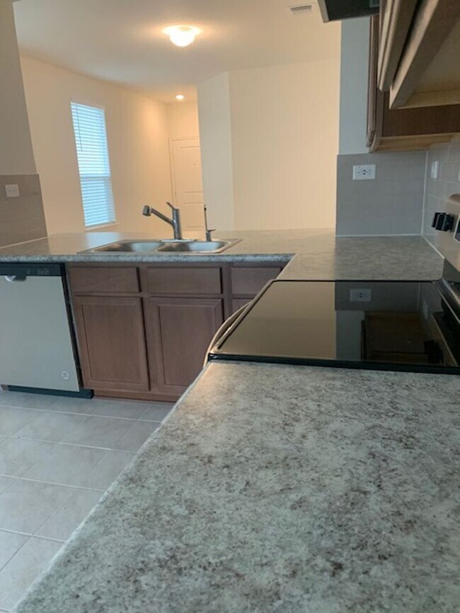 Building Photo - ONE STORY  |  NO CARPET  |  9' CEILING  |  EASY MAINTENANCE  |  2 CAR GARAGE  |  BUILT IN 2023