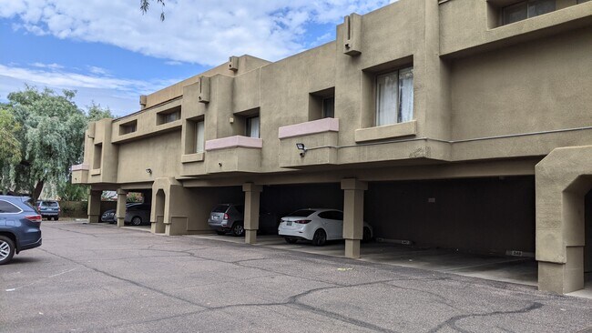 Building Photo - 1432 W Emerald Ave