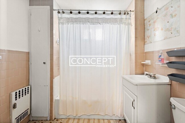 Building Photo - 116 Pearson Rd