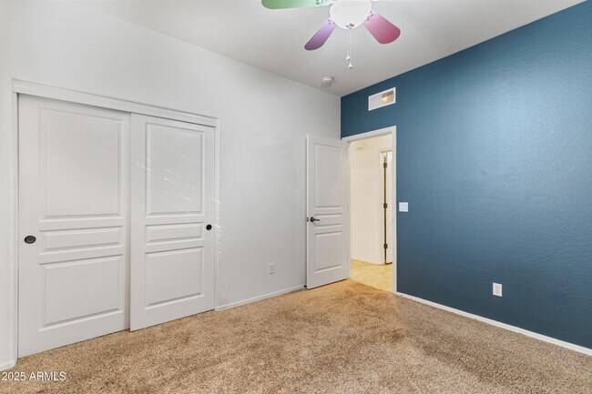 Building Photo - 474 W Seagull Dr