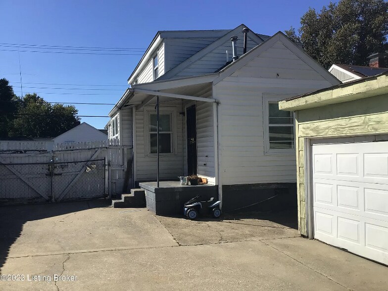 Building Photo - 323 N 38th St