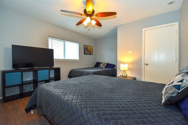 Building Photo - 11007 Shumard Oak Ct