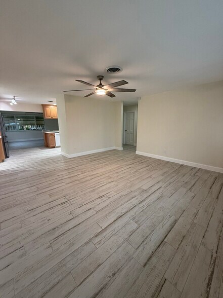 Building Photo - 3393 NE Sandra Dr