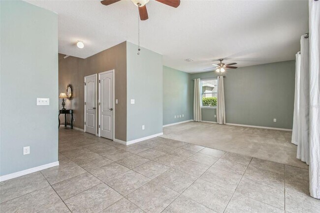Building Photo - 12320 Fairlawn Dr