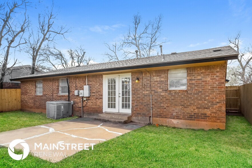 Building Photo - 5516 S Dimple Dr