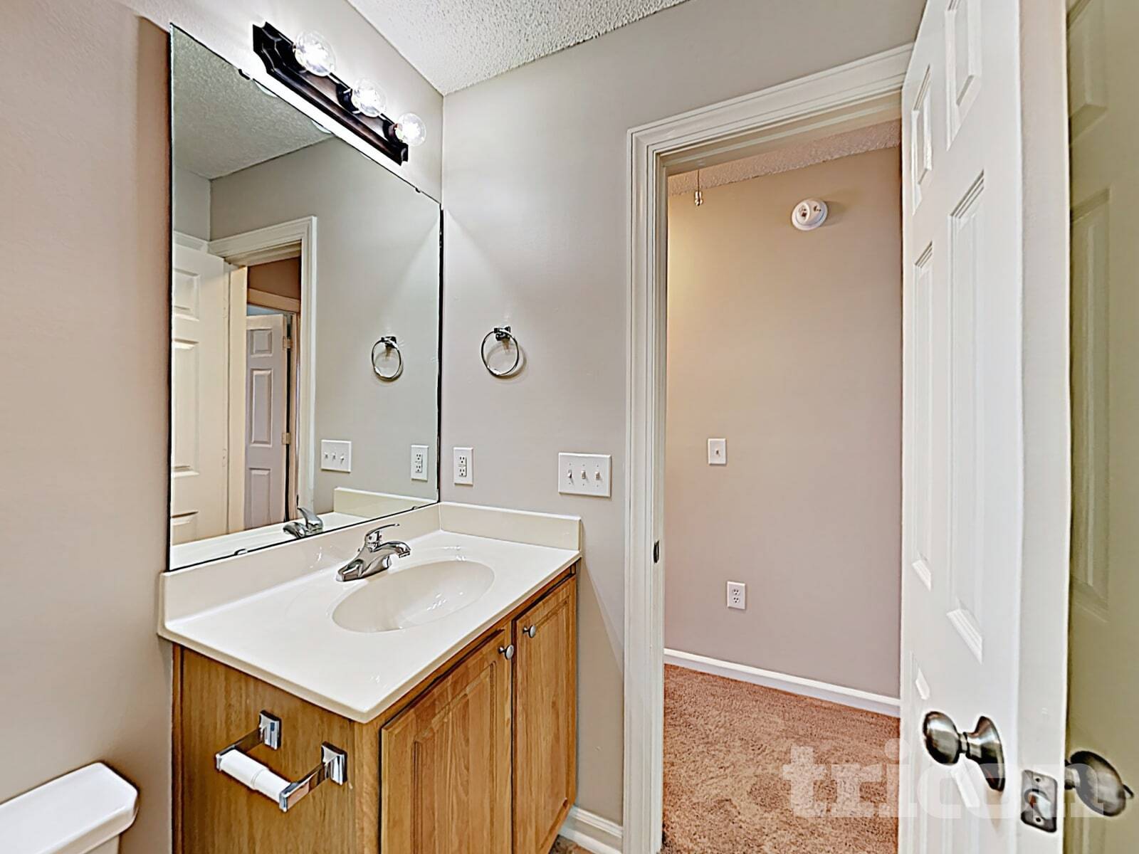 Building Photo - 923 Loch Lomond Cir