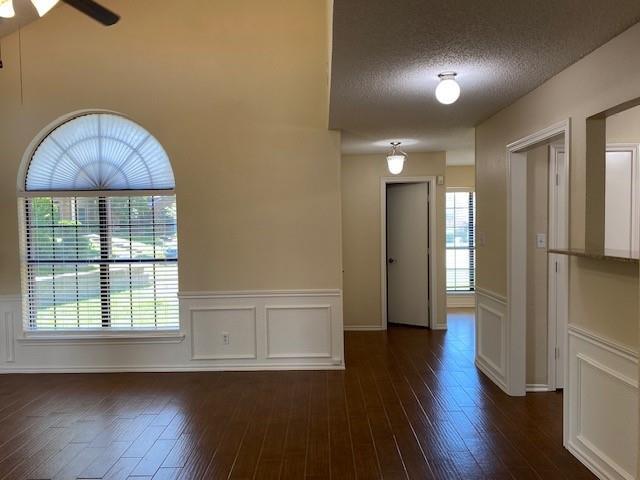 Building Photo - 1404 Ranchview Ct