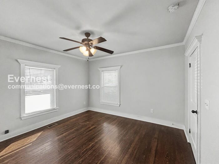 Building Photo - 1845 Vesta Ave