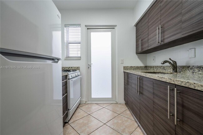 Building Photo - 7311 Byron Ave