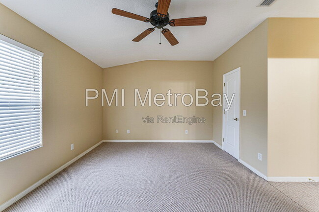Building Photo - 15706 Fishhawk Falls Dr