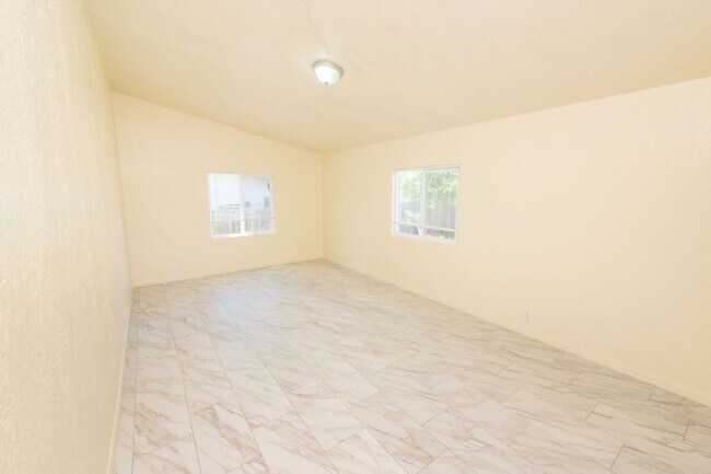 Building Photo - 1357-59 Marline Ave