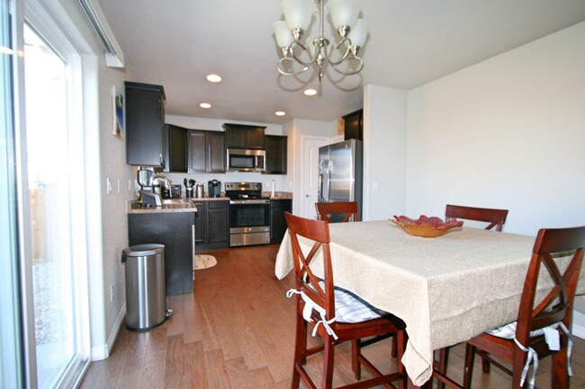 Building Photo - Splendid 3 Bedroom In Lorson Ranch!