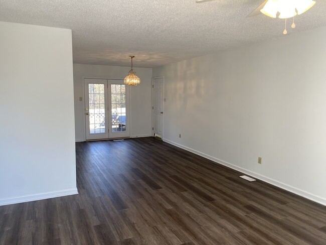 Main room - 1464 Waynesboro Ln