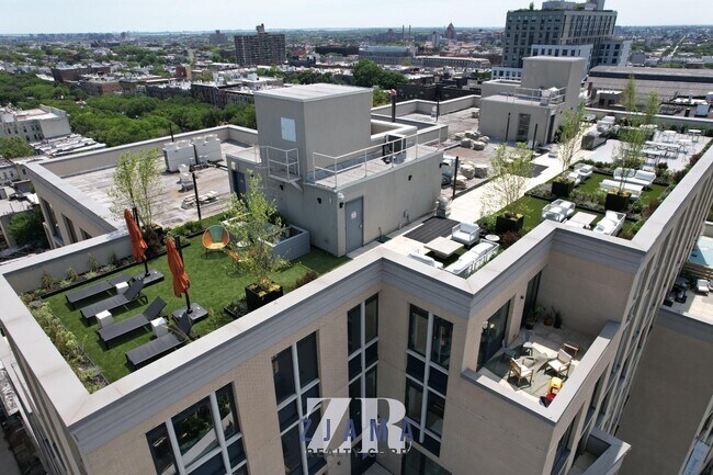 Building Photo - 409 Eastern Pkwy