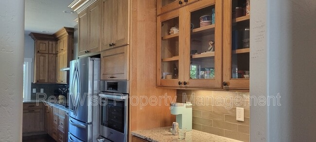 Building Photo - 235 Needlewood Dr