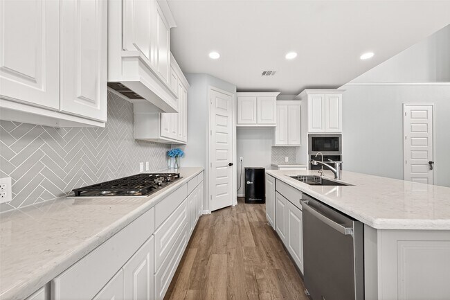 Building Photo - 7438 Denali Dr