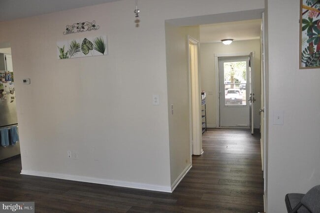 Building Photo - 6022 Basingstoke Ct