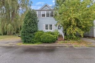 Building Photo - 17 2nd St
