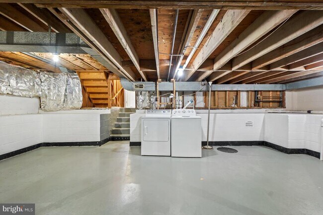 Building Photo - 11840 Enid Dr