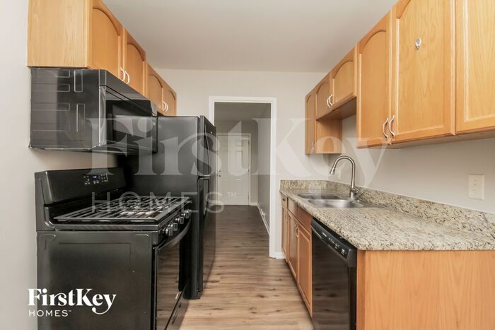 Building Photo - 408 Dalhart Ave