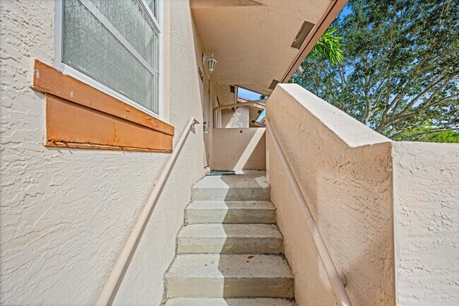 Building Photo - 4534 Oak Terrace Dr