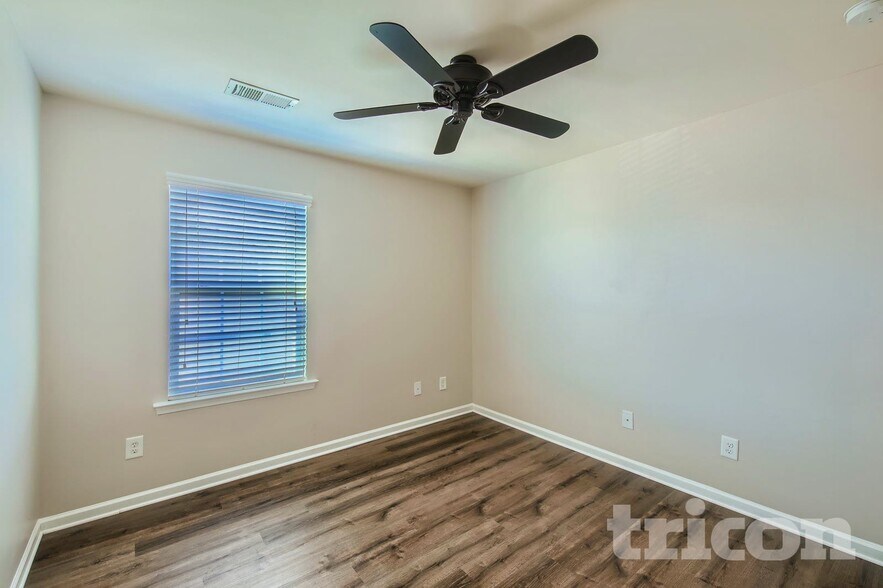 Building Photo - 1212 Screech Owl Rd