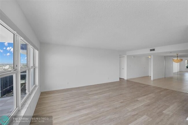 Building Photo - 3500 Galt Ocean Dr