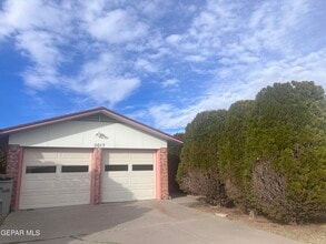 Building Photo - 5017 McCormick Ln