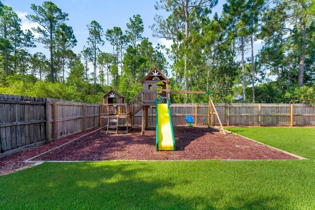 Building Photo - 132 Whispering Lake Dr