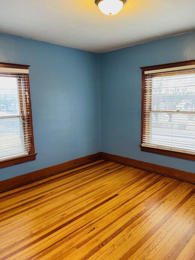 Building Photo - Historic Home in Wonderful Community!