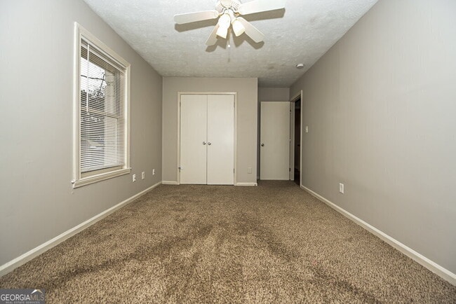 Building Photo - 6183 Fieldcrest Dr