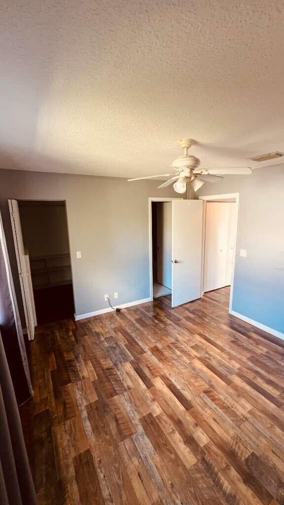 Building Photo - 4735 SW 14th St