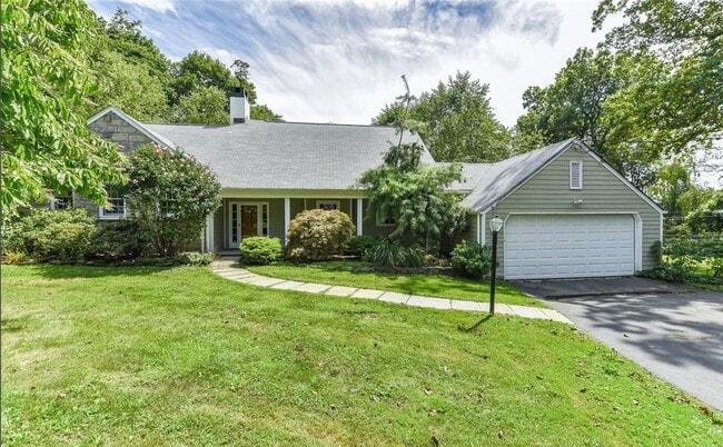 Primary Photo - 2 Rock Hill Ln