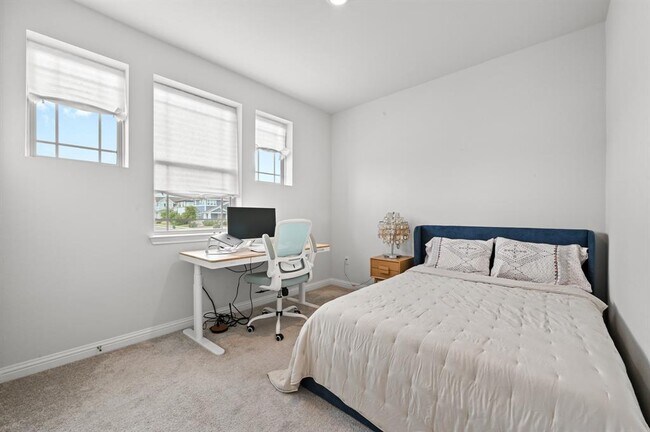 Building Photo - 8411 Leroi Dr