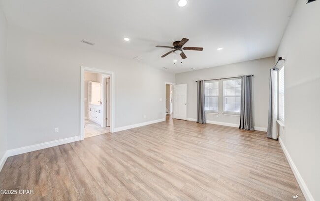 Building Photo - 742 Vista del Sol Ln