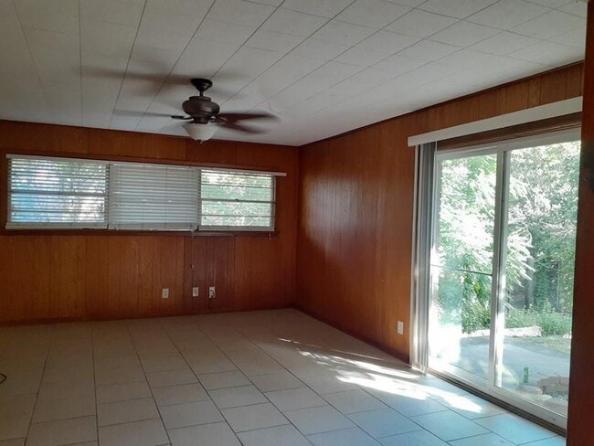 Building Photo - 2712 Pegram Ave