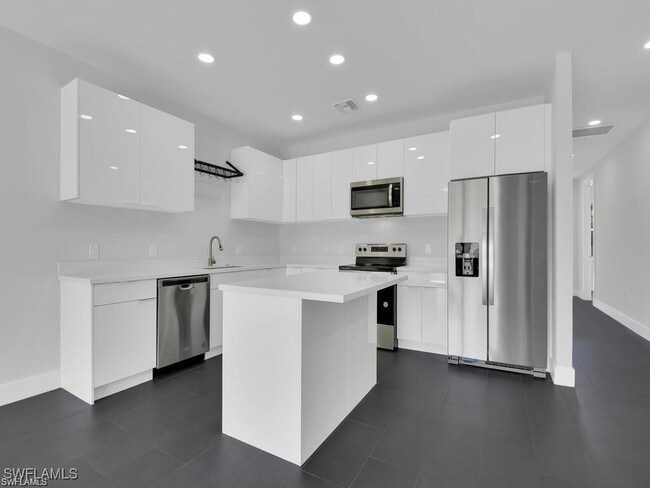 Building Photo - 4548 29th St SW
