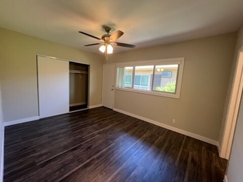 Building Photo - 7925 Vineland Ave