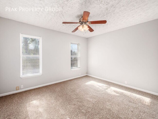 Building Photo - 1250 S Washington Ave