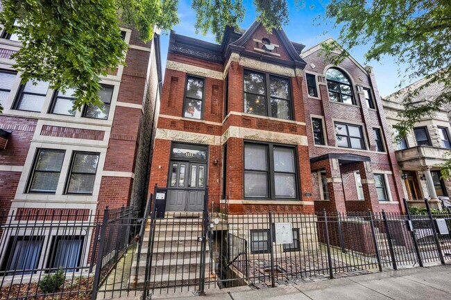 Building Photo - 1111 N Mozart St