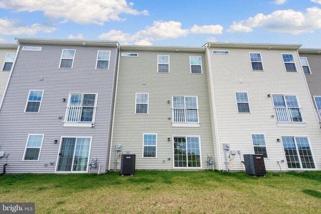 Building Photo - 1505 Wilmer Park Ln