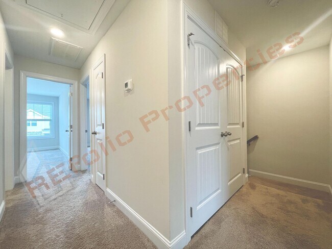 Building Photo - 6945 Outfall Point Ln