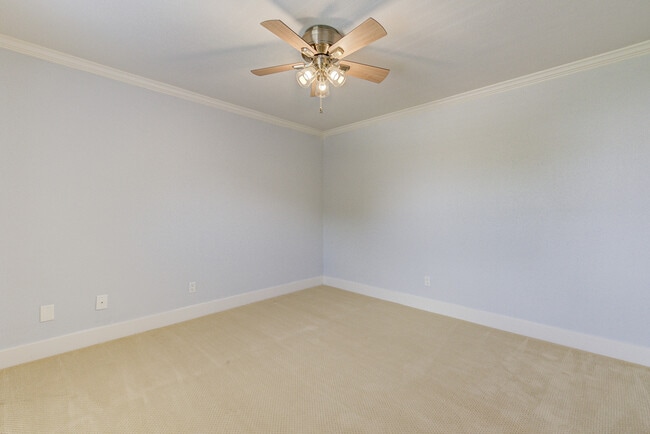 Building Photo - 15203 Woodhorn Dr