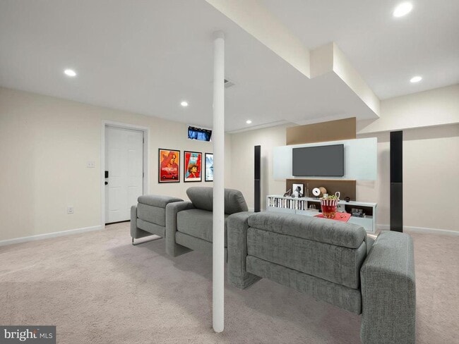 Building Photo - 8806 Admiral Dr