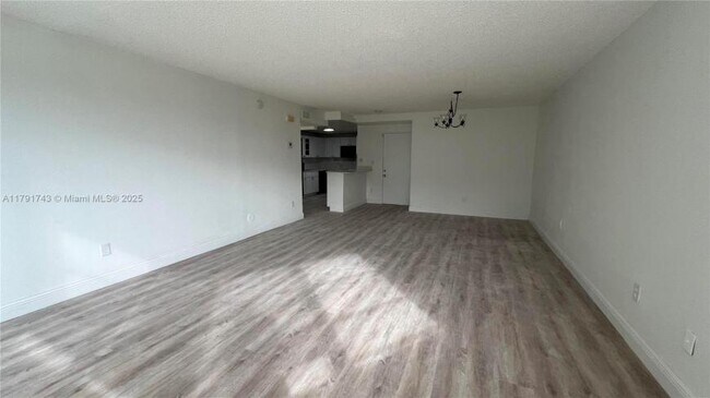 Building Photo - 2 bedroom in North miami Beach FL 33179