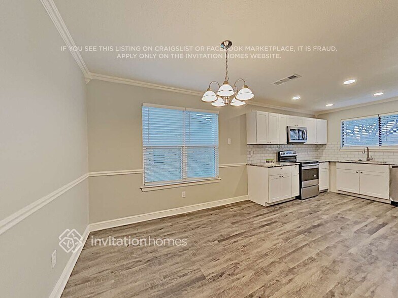 Building Photo - 6649 Parkwood Dr