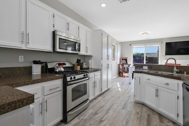 Building Photo - 80741 Desert Spur Dr
