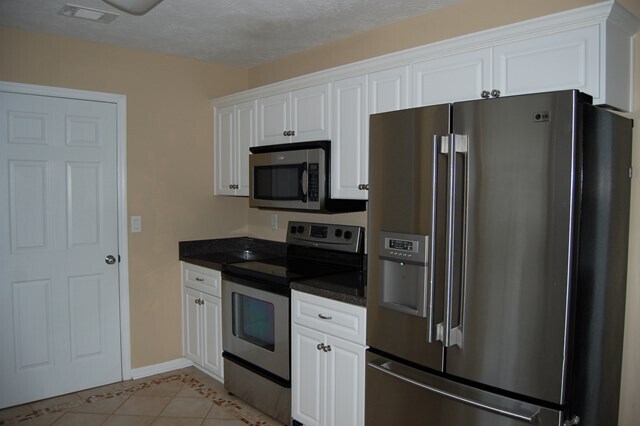 Building Photo - 219 Fox Haven Dr